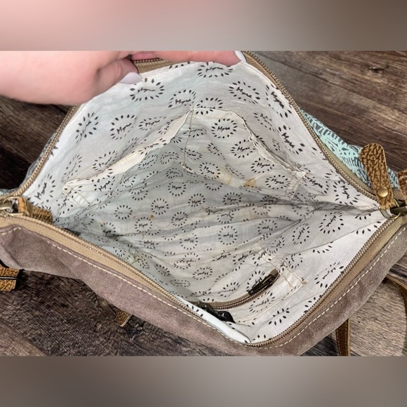 Myra Crossbody Bag - Picture 5 of 6